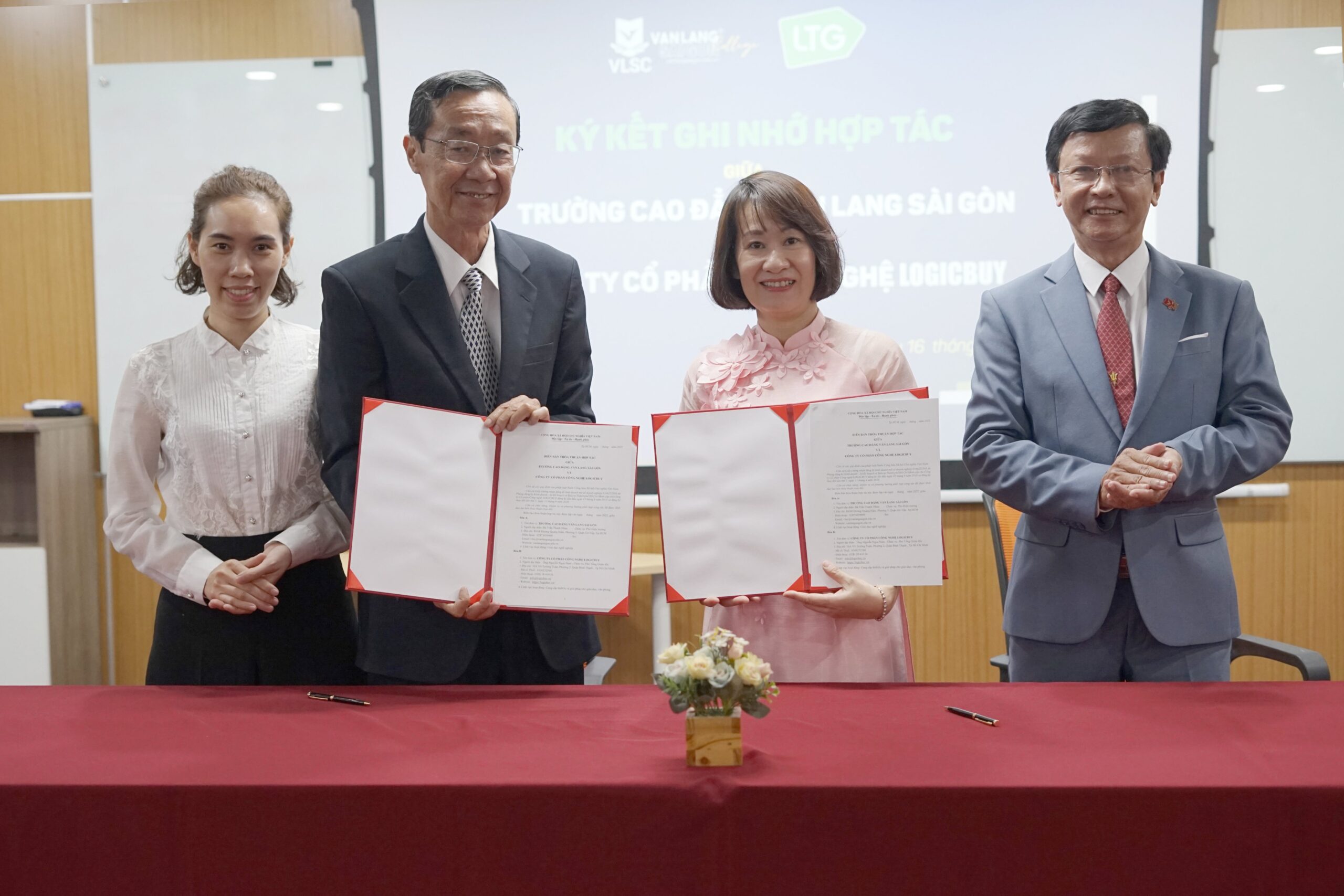 Lễ ký kết hợp tác giữa Trường Cao Đẳng Văn Lang Sài Gòn (VLSC) với Công ty Cổ Phần Công nghệ LogicBUY (LTG)